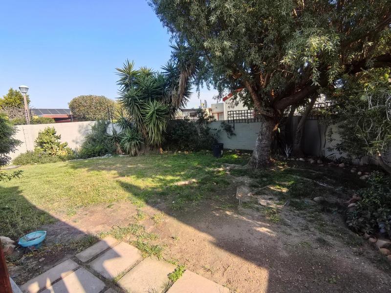To Let 3 Bedroom Property for Rent in Strand Western Cape